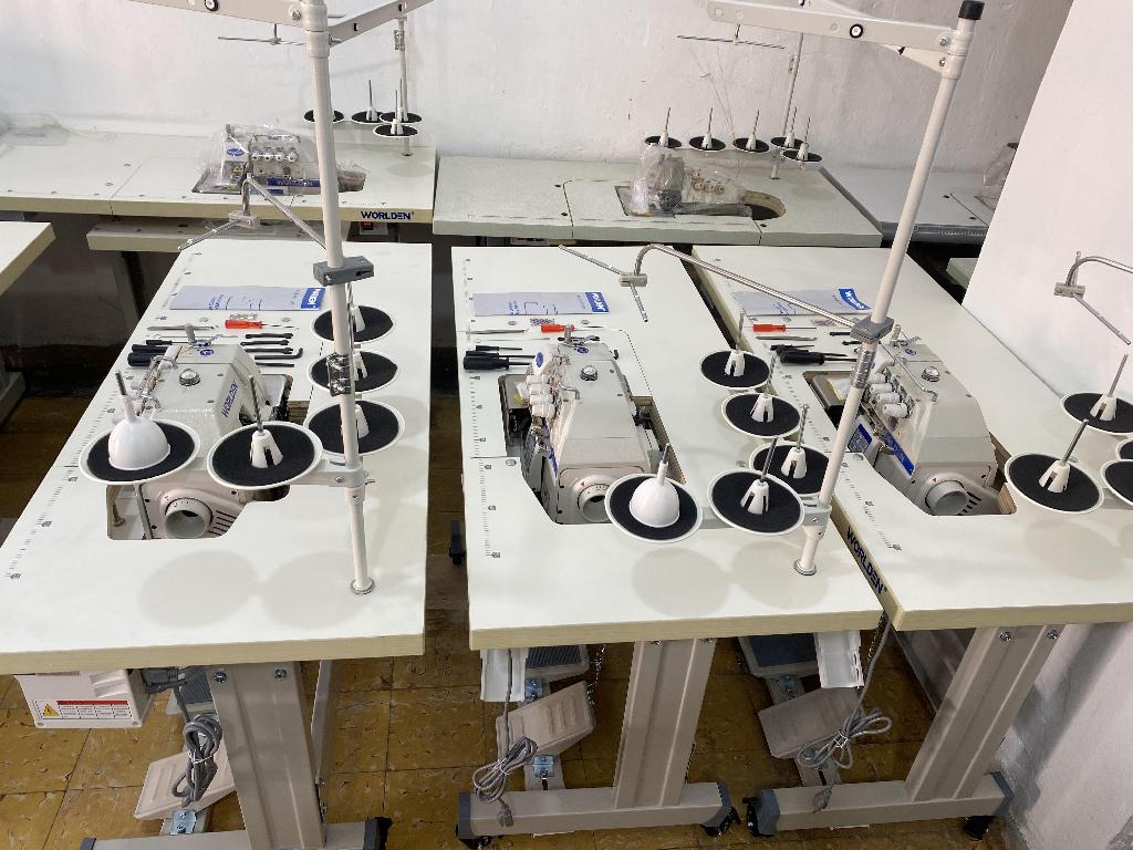 Máquinas de coser industrial mero  Foto 7226728-7.jpg