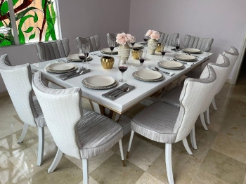 Exclusivo set de comedor 10 sillas tapizadas y mesa blanco ty dorado