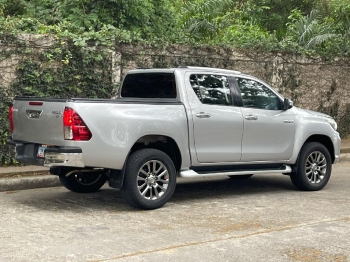 Toyota hilux 2018 gris