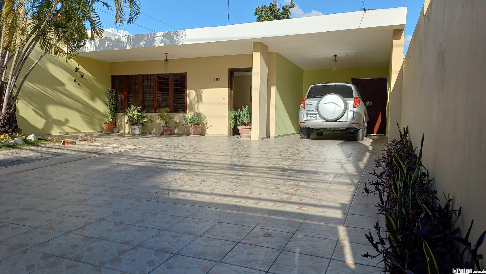 Se vende  amplia vivienda en el Mejor Punto Comercial de Arroyo Hondo  Foto 7135693-5.jpg
