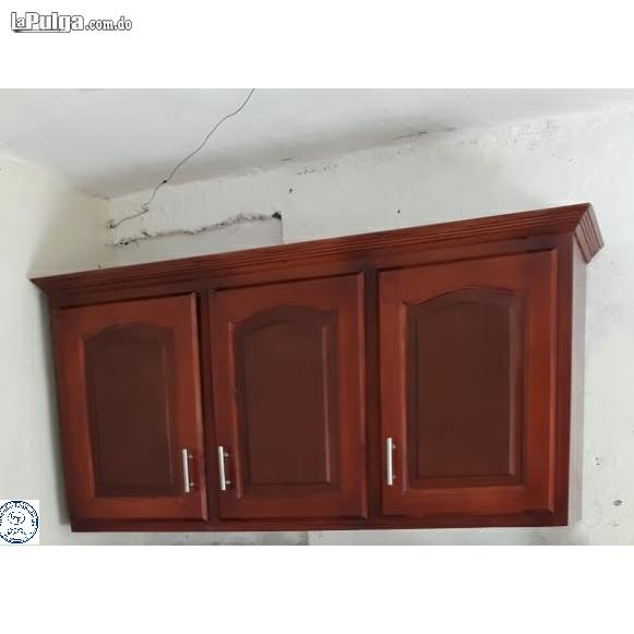 Gabinete de tres puertas para cocina en madera  Foto 7143997-2.jpg