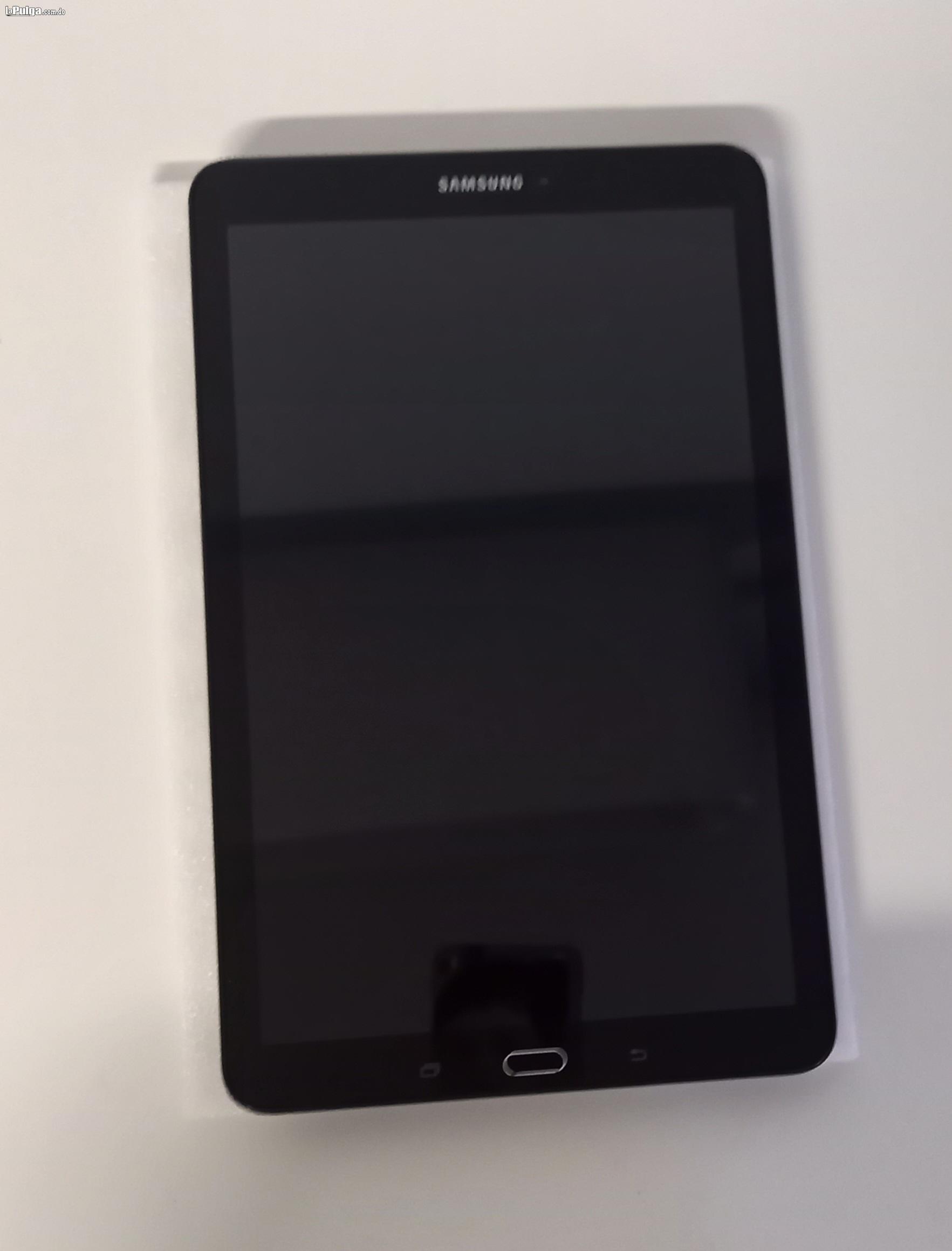 Tablet Samsung Tab E Foto 7148801-4.jpg
