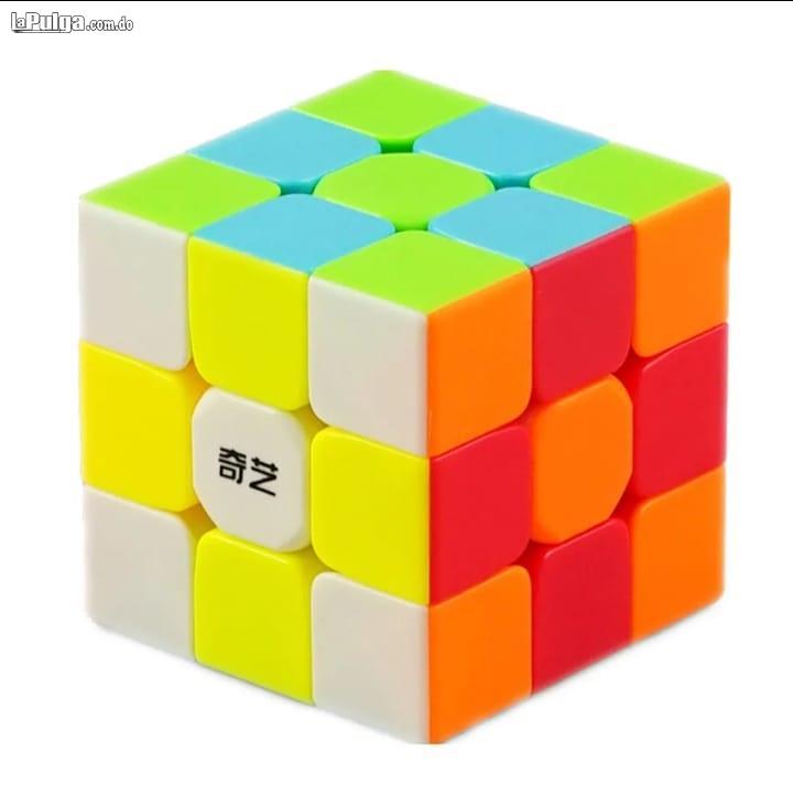 Cubo Rubik 3x3x3. QY SpeedCube Foto 7157070-2.jpg