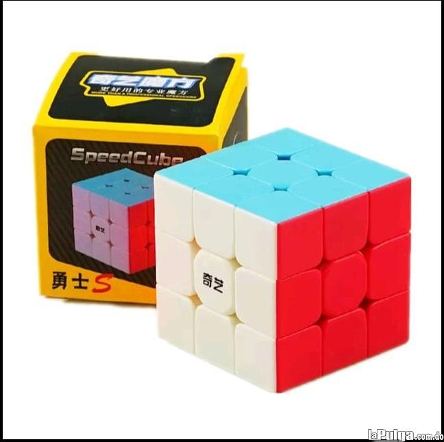 Cubo Rubik 3x3x3. QY SpeedCube Foto 7157070-3.jpg
