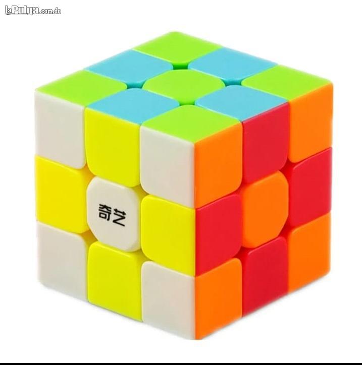 Cubo Rubik 3x3x3. QY SpeedCube Foto 7157070-5.jpg