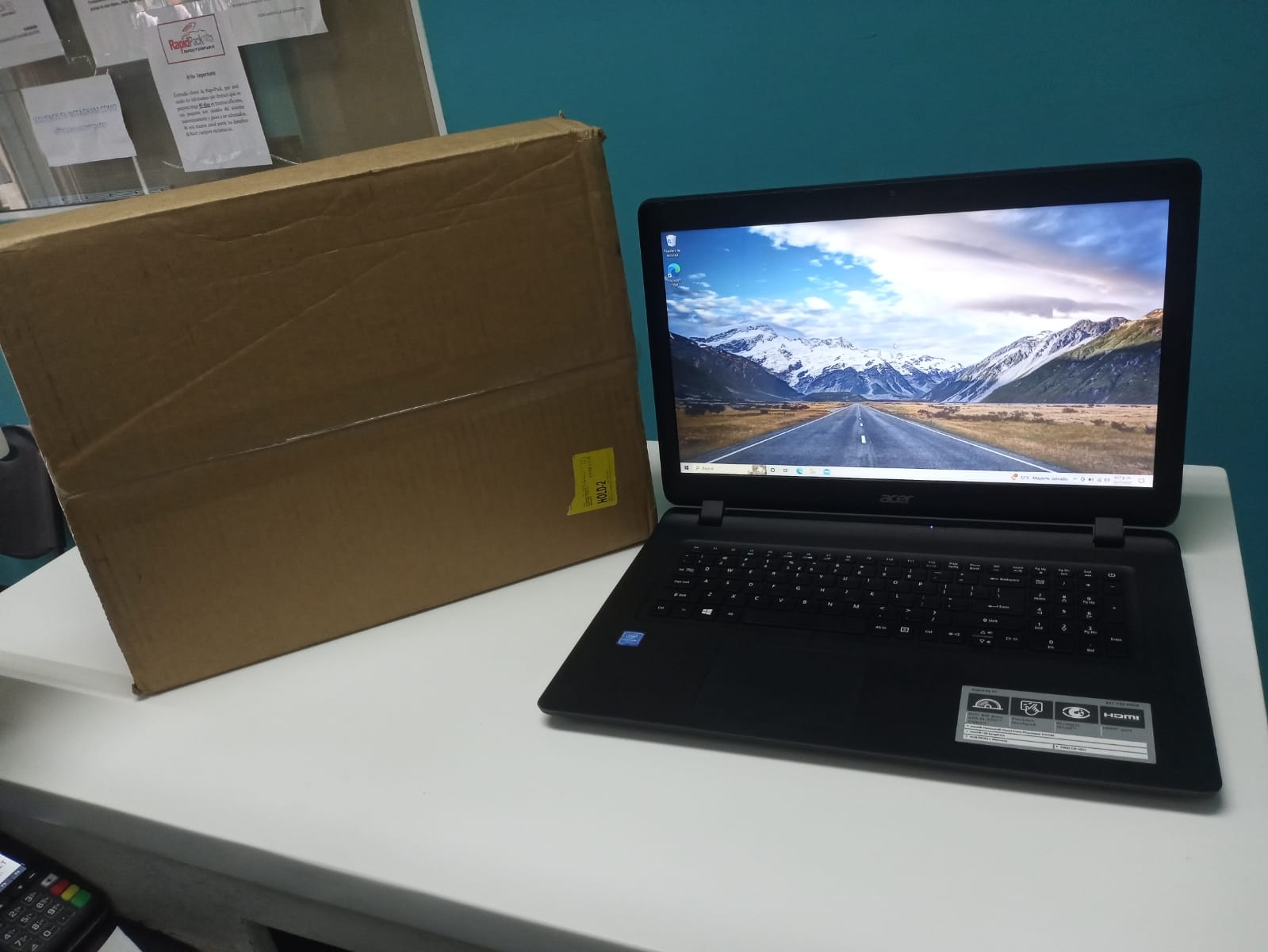 Laptop Acer Aspire ES1-732 / 6th Gen Intel Pentium N4200 / Foto 7167740-1.jpg