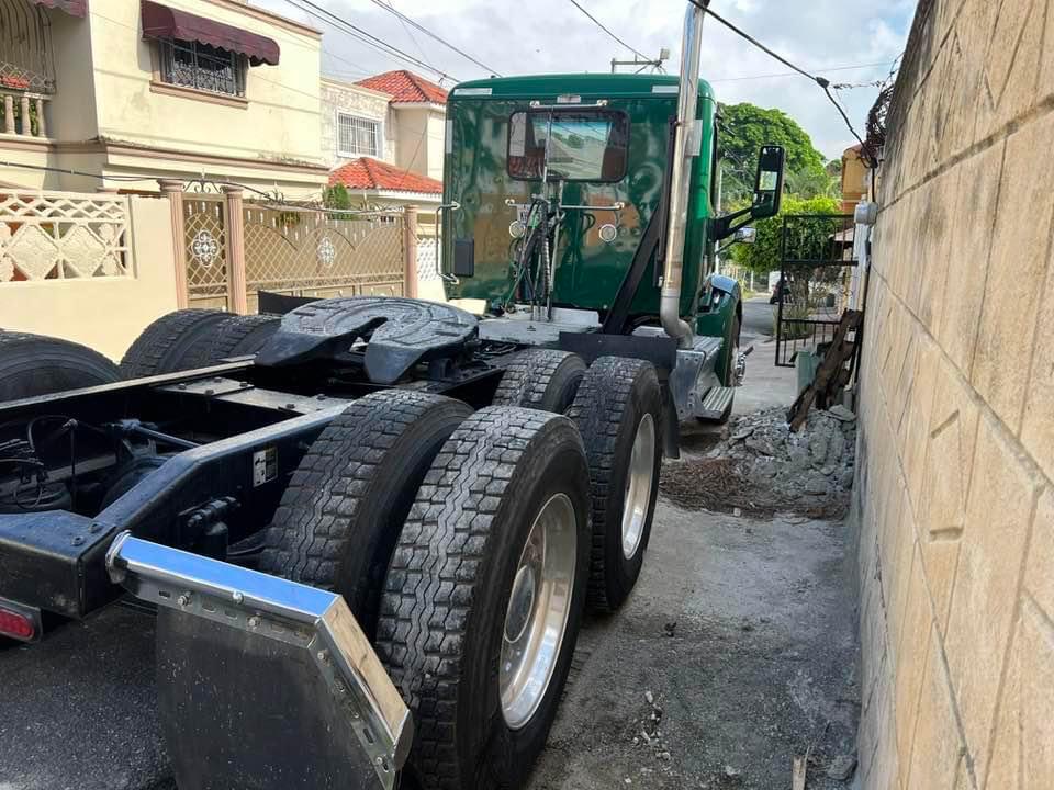 Truck PETERVILT 2016 en Santo Domingo Este Foto 7168903-2.jpg