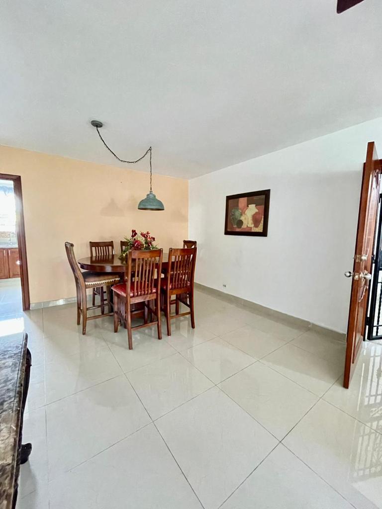 Se vende un encantador apartamento en Arroyo Hondo Foto 7198312-3.jpg