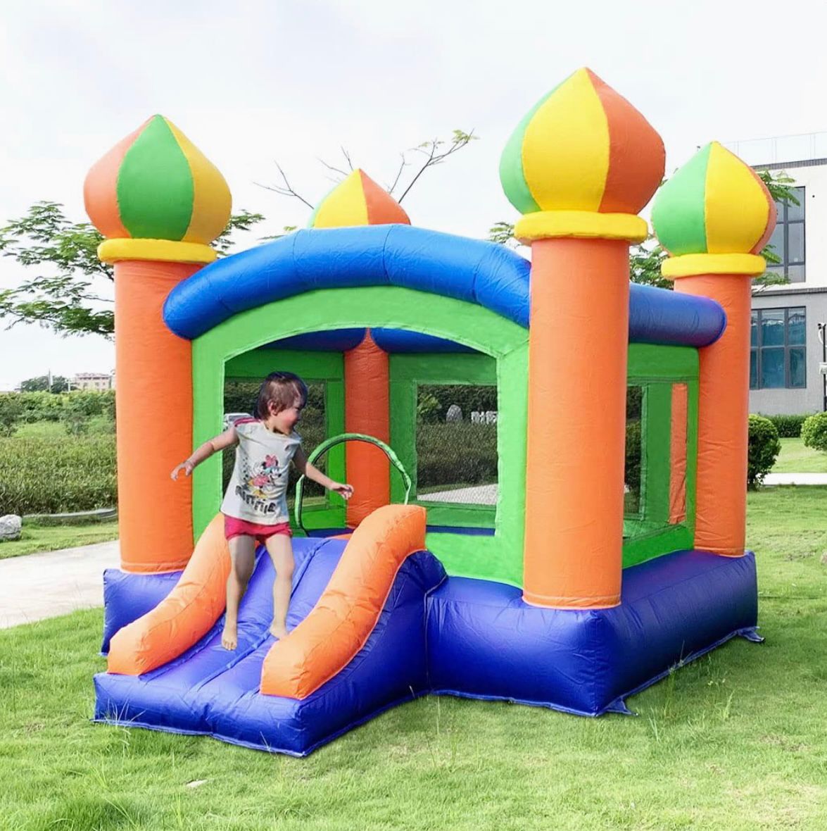 Juego Inflable alquiler Foto 7206507-4.jpg