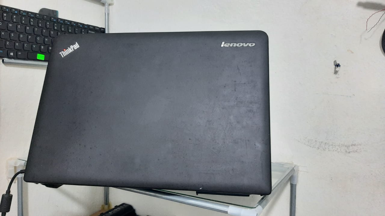 Lenovo Thinkpad E431 intel core i3 3ra generacion 320gb 4gb  Foto 7208279-3.jpg