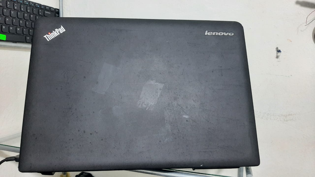 Lenovo Thinkpad E431 intel core i3 3ra generacion 320gb 4gb  Foto 7208279-4.jpg