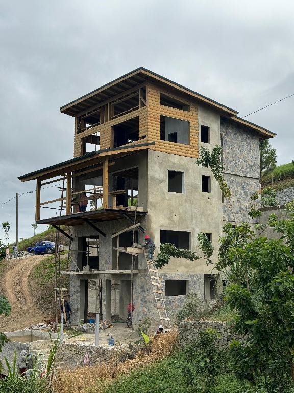 Villa en Construcción en Venta en Jarabacoa Foto 7209156-2.jpg