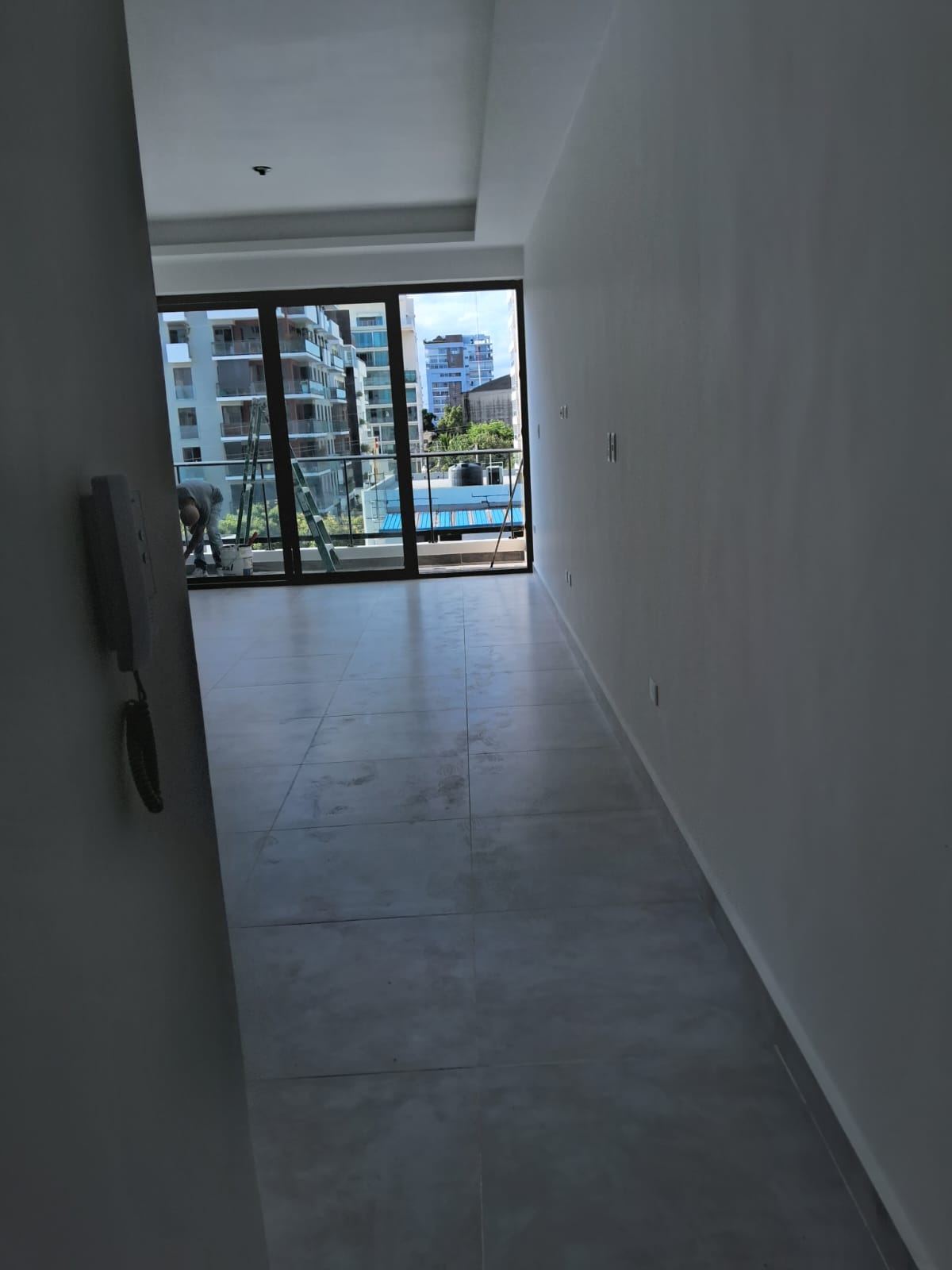 En Alquiler Apartamento Moderno en Evaristo Morales Foto 7215723-4.jpg