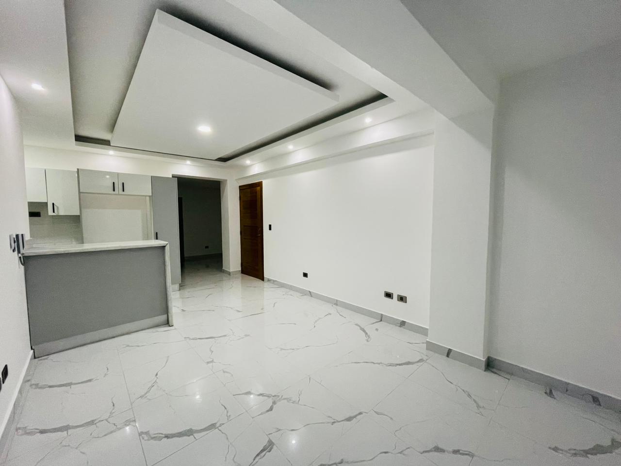 Apartamento en Prado Oriental 2do Piso con Amplia Terraza Prox. Al Lis Foto 7218293-3.jpg
