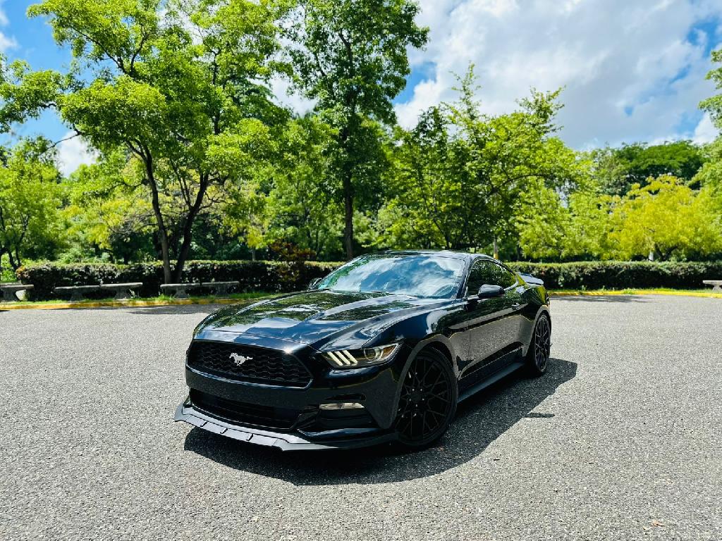 Ford Mustang V6 Coupe 2017 Foto 7219780-Z4.jpg