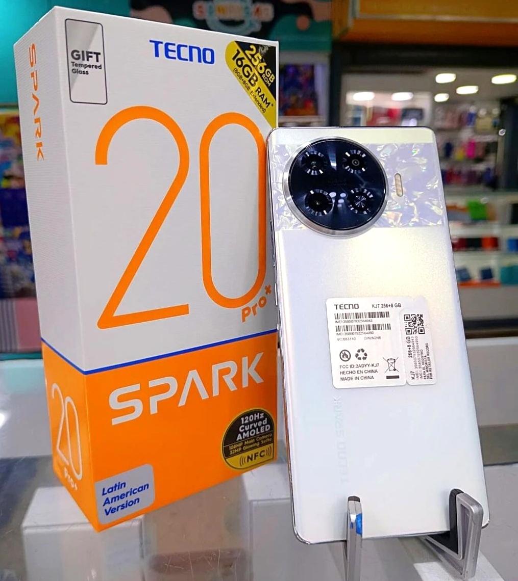 Tecno Spark 20 Pro Plus  Foto 7225219-2.jpg