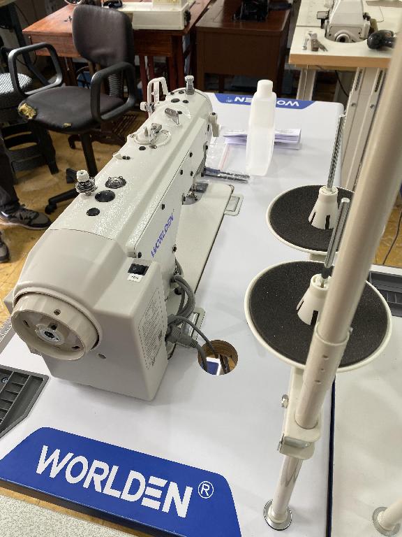 Máquinas de coser full industrial  corta hila  remata  levanta el pie Foto 7227865-5.jpg