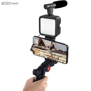 Soporte para teléfono con micrófono y 3 luces led kit  vlog vlogger