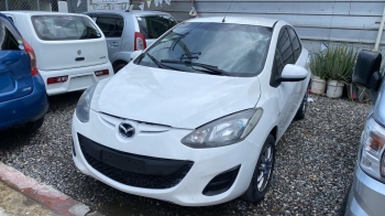 Mazda demio 2014 blanco super inicial 80.000