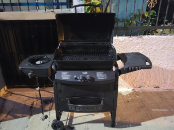 Barbecue de gas char broil