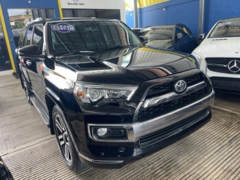 Toyota 4runner limited 4x4 2018 clean carfax