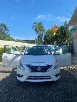 Nissan versa 2018