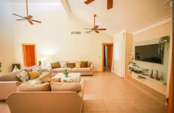 Vendo villa en juan dolio recien remodelada.