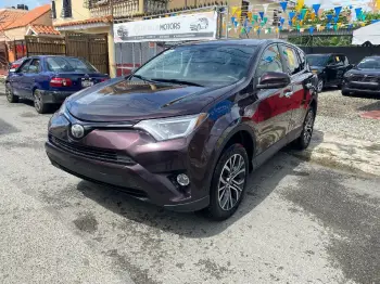 Toyota rav4 le 2018