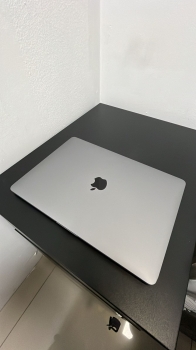 Laptop macbook pro m1