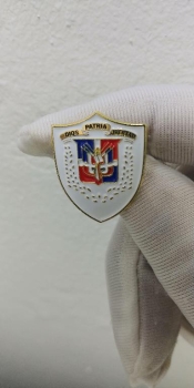 Pin del escudo dominicano
