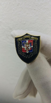 Pin del escudo dominicano