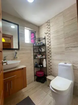 Apartamento en alquiler de 3 habitaciones amueblado – ensanche paraíso