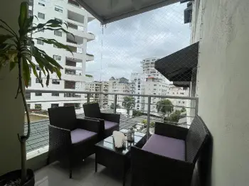 Apartamento en alquiler de 3 habitaciones amueblado – ensanche paraíso