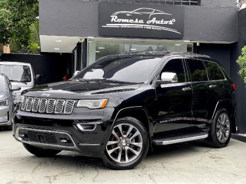 Jeep grand cherokee overland 4wd 2017!!!  clean carfax