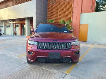 Jeep grand cherokee latitude 4x4 2017