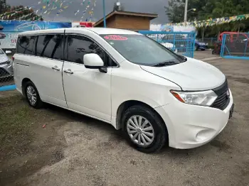 Nissan quest 2016 en la vega