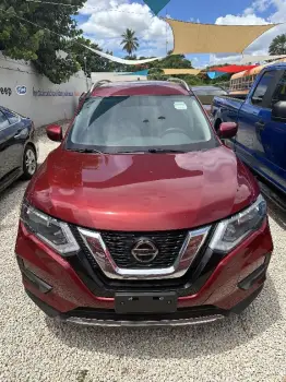 Nissan  2019 gasolina en la romana