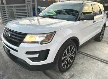 Ford explorer 2018 car fax