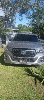 Vendo camioneta toyota hilux crv año 2020