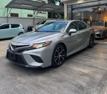 Toyota camry 2019 se