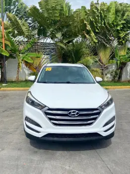 Hyundai tucson 2018 recién importada 4x4 clean carfax