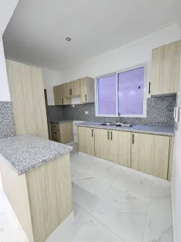 Se alquila apartamento ubicado en brisa oriental