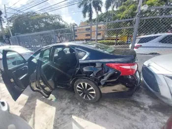 Nissan altima negro 2018 americano recien importado