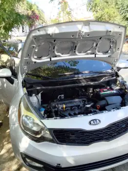 Vendo mi kia rio 2015 en  465000 por motivo de superacion esta en opti