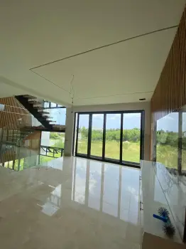 Vendo exclusiva villa de lujo frente al campo de golf en playa nueva r