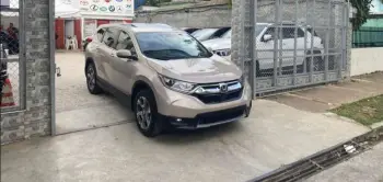 Honda crv 2018 la más nueva en santo domingo este