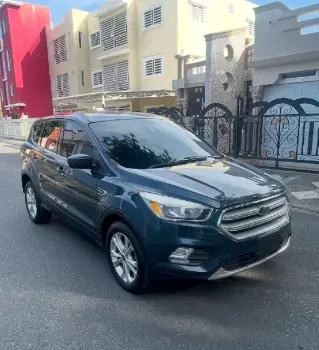 Ford escape se 4wd 2019 clean carfax en peravia