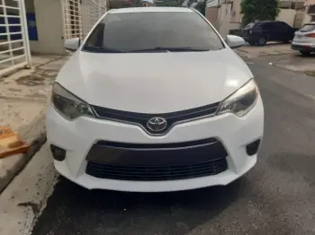 Toyota corolla le 2015