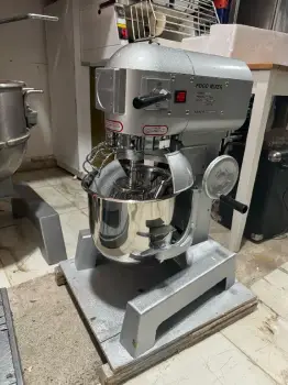 Batidora mixer mangusera de 20 qts