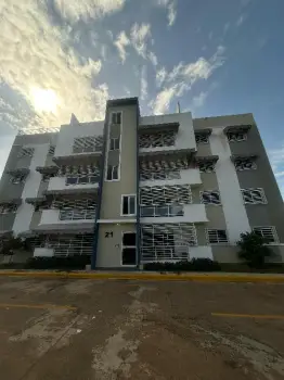 Penthouse en alquiler de 3 habitaciones en altos de la colombia próxim